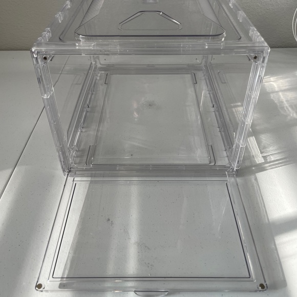 Acrylic Shoe Box Storage with Magnetic Doors/Stackable - Picture 3 of 7